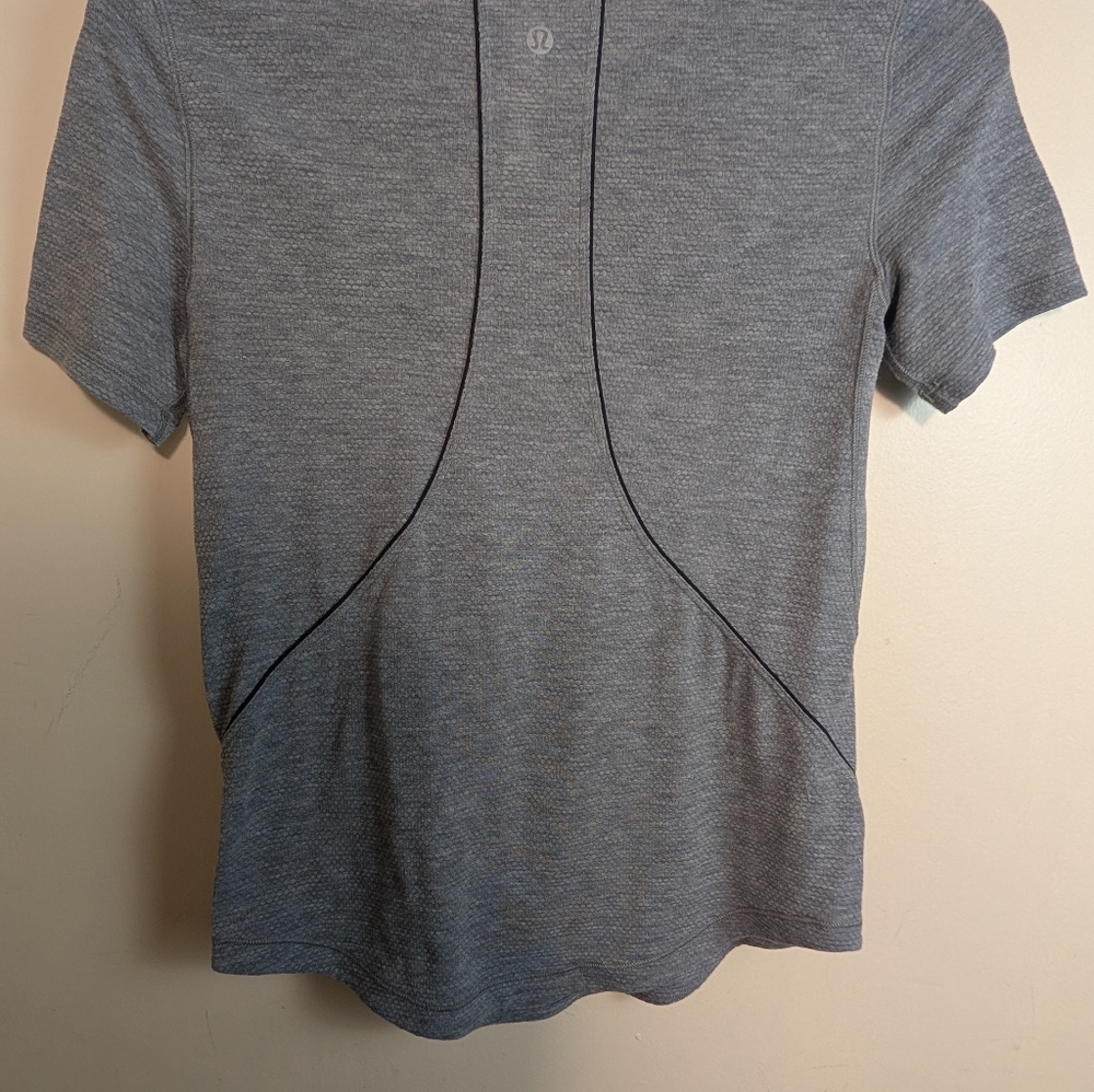 Lululemon Long Distance Heather Gray Short Sleeve Tee Shirt Size 0 - Picture 8 of 10